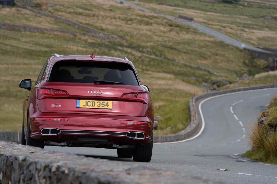  Audi SQ5 3.0 TFSI 2017 года  (UK) (фото 24 из 40)